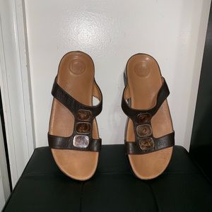 Brown Jeweled Leather Fitflop